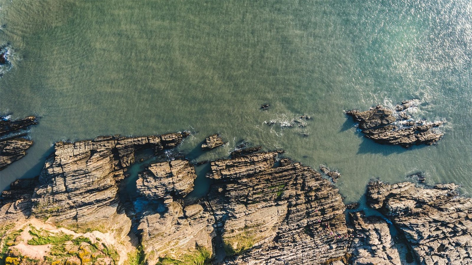 Mining Pollution Threatens Almost 300,000km of Global Coastline